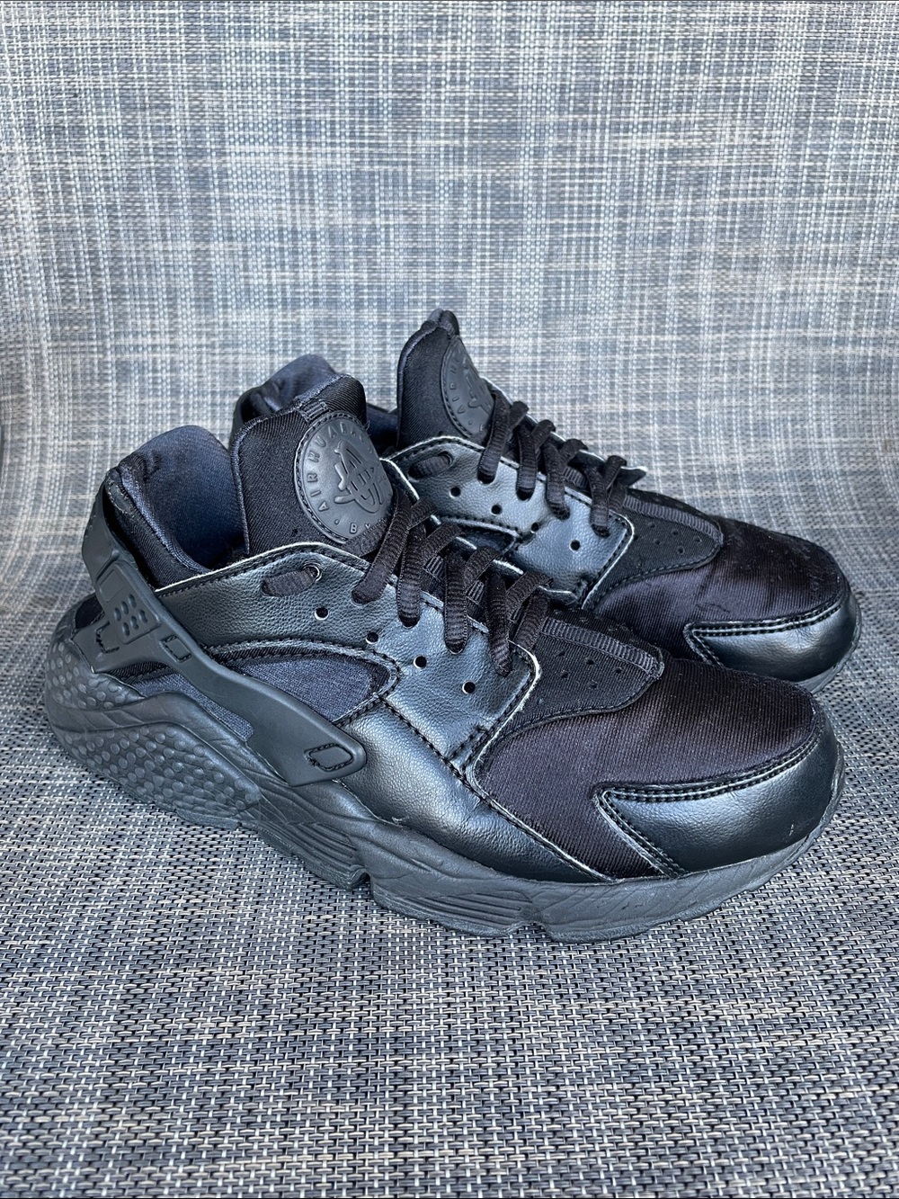 Nike Air Huarache Run "Triple Black" Sneakers Active Shoes Women’s Size 6.5